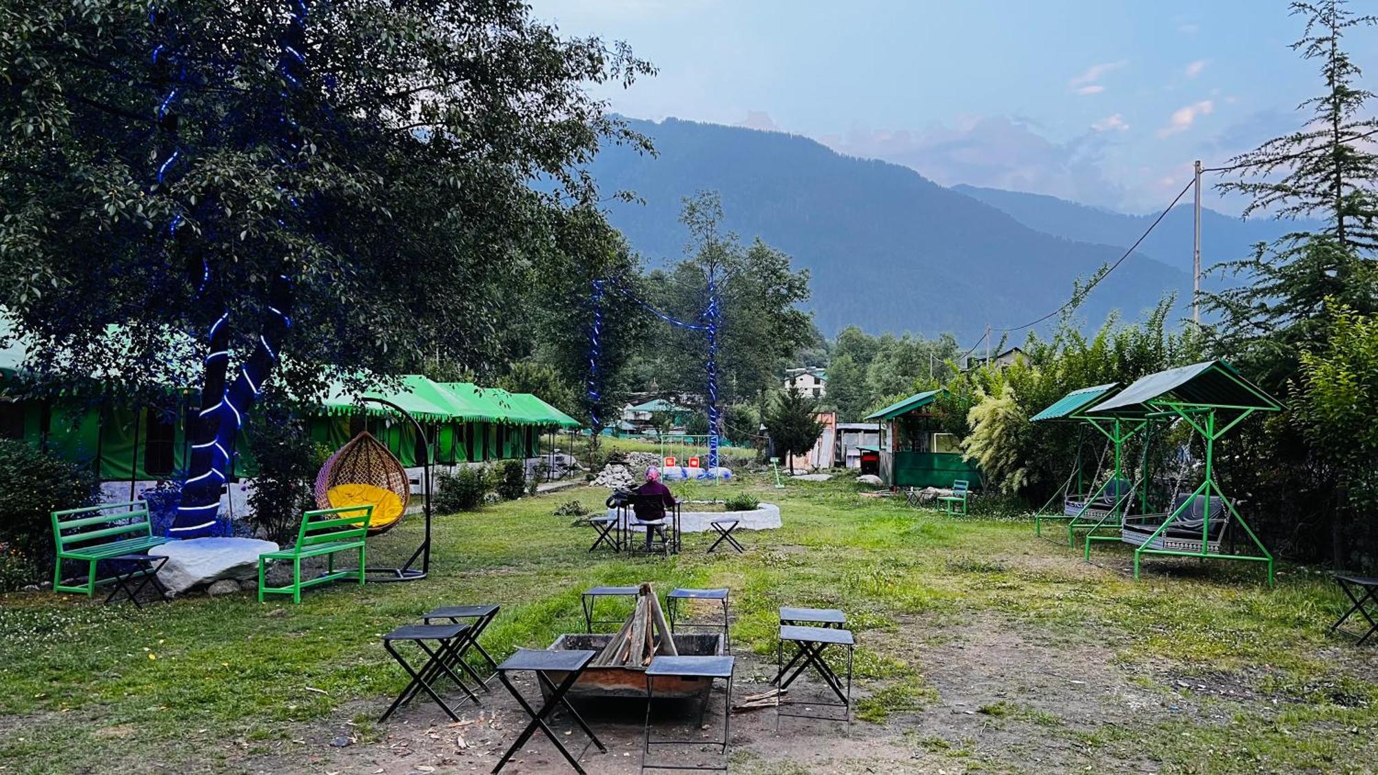 Himalayan Riverside Swiss Cottage Tents, Manali Exterior photo